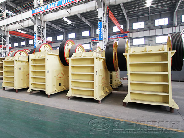 顎式破碎機(jī)展示
