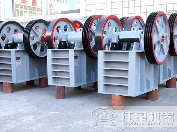小型石頭顎式破碎機(jī)